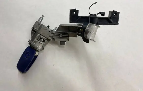 Fiat Grande Punto Ignition lock 01098400 R365