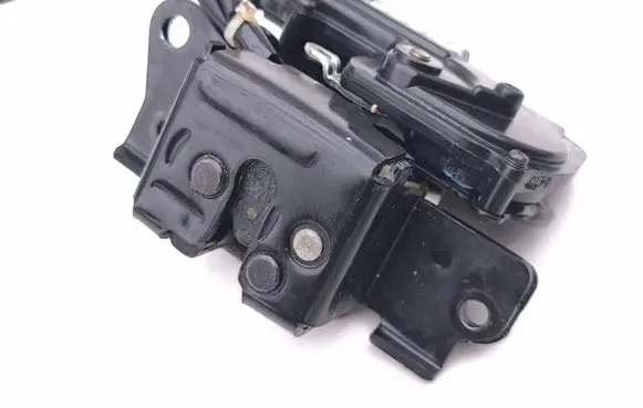 Toyota Prius (XW30) Tailgate/trunk/boot lock/catch/latch