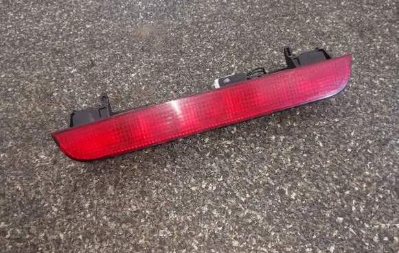 Nissan X-Trail T30 Third/center stoplight