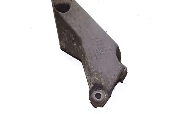 Audi A4 S4 B6 8E 8H Engine mounting bracket 8E0199307A