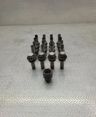 Volvo XC60 Nuts/bolts 