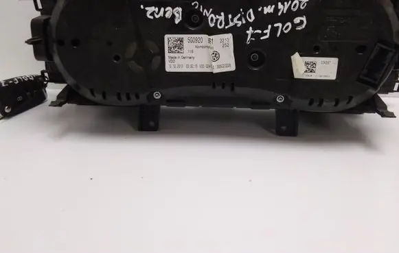 Volkswagen Golf VII Speedometer (instrument cluster) 5G0920 961