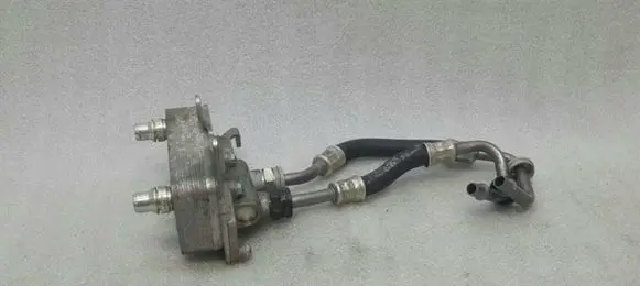 Mercedes-Benz E W213 Engine oil radiator A0995006300