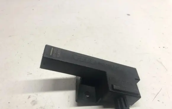 Audi A6 S6 C7 4G Keyless system antenna 8K0907247
