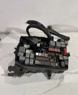 Toyota Auris E180 Fuse box set 602730TA2