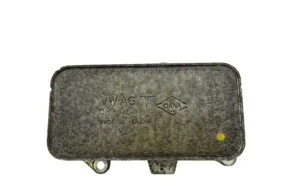 Volkswagen Touareg II Engine oil radiator 7P0317036