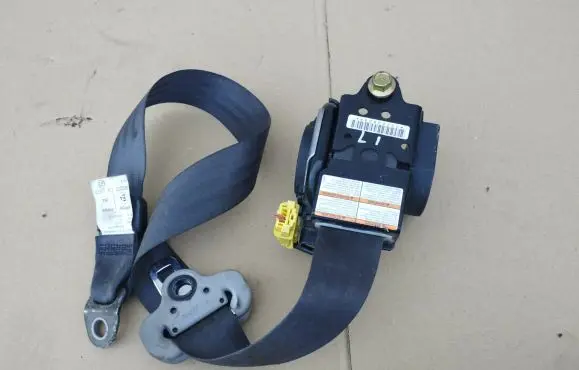Honda Accord Front seatbelt 0432072