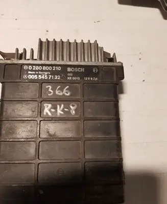Mercedes-Benz 190 W201 Engine control unit/module 0055457132 0280800210