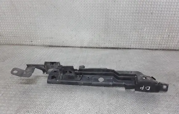 Opel Corsa D Front bumper mounting bracket 13288901