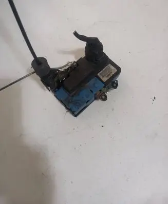 Volvo V70 Front door lock 30699746 30699360