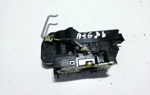 Dacia Duster Rear door lock 825020966rh