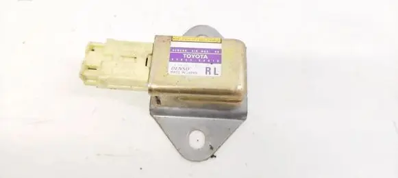 Toyota Land Cruiser (J100) Airbag deployment crash/impact sensor 8983360010 89833-60010