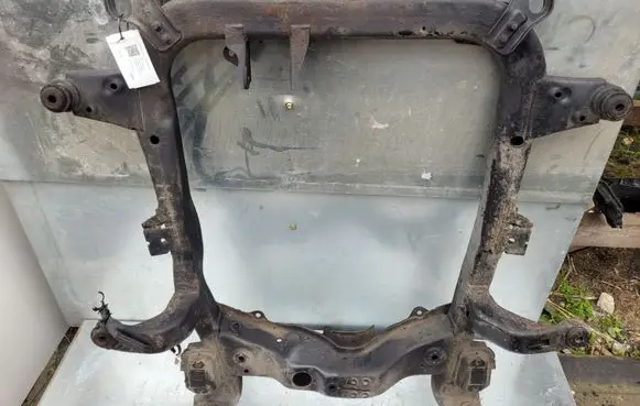 Opel Zafira B Front subframe