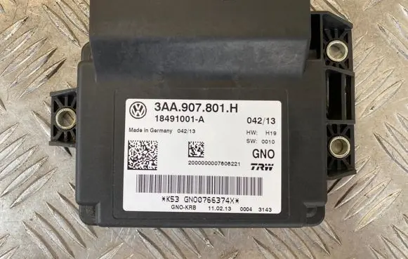 Volkswagen PASSAT B7 Hand brake control module 3AA907801H GN00766374X 18491001A