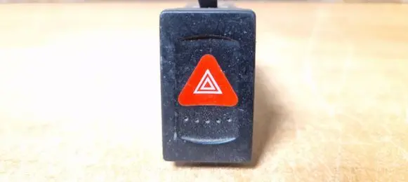 Volkswagen PASSAT B6 Hazard light switch 3b0953235