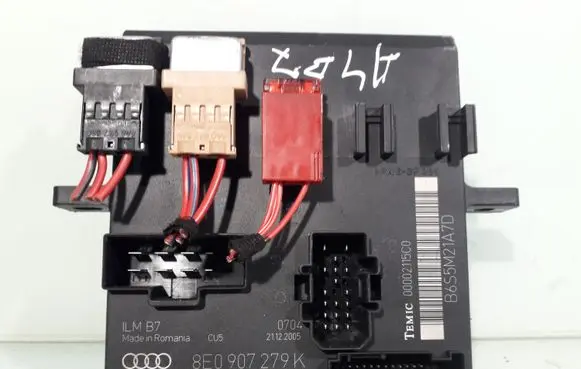 Audi A4 S4 B7 8E 8H Light module LCM 8E0907279K