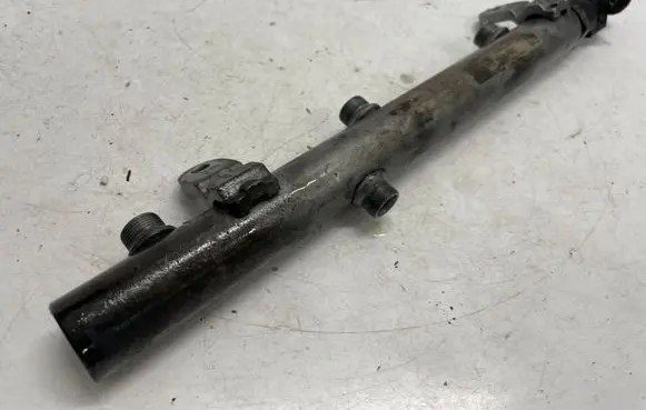 Mercedes-Benz E W211 Fuel main line pipe A6420700695