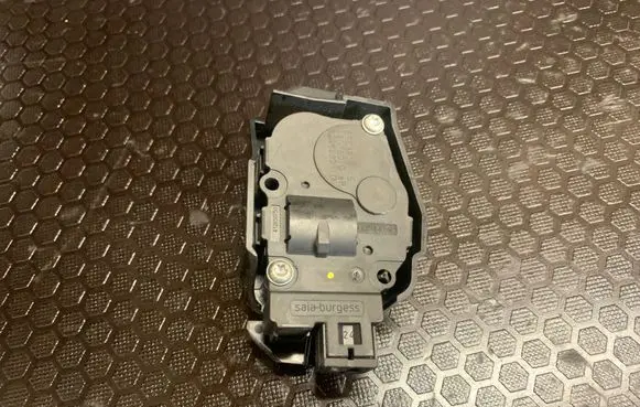 BMW X1 E84 Air flap motor/actuator EFB331 9298880