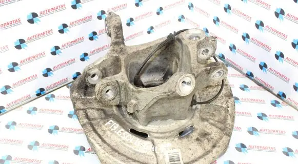 BMW 6 F12 F13 Rear wheel hub 33326796145 6796145