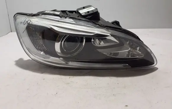 Volvo V60 Headlight/headlamp 31698819