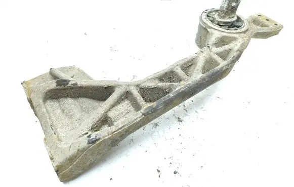 Mercedes-Benz Vito Viano W447 Rear differential/diff mount bracket A4473530095