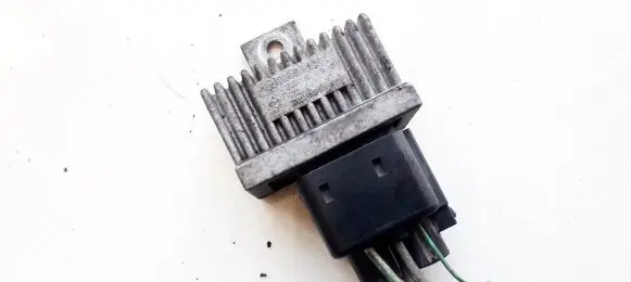Glow plug pre-heat relay