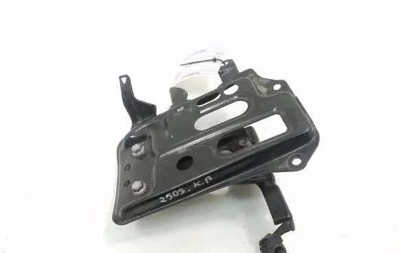 Toyota Auris E180 Battery bracket 