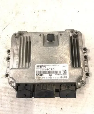Ford Fiesta Engine control unit/module 8V2112A650CA 0281016211 8V2112A650CC