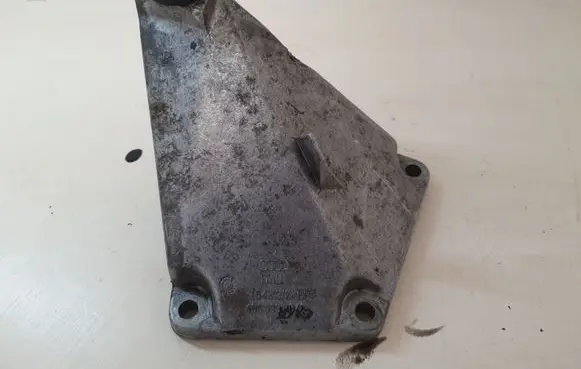 Audi A6 S6 C5 4B Engine mounting bracket 4B0199307C