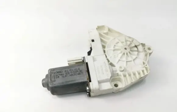 Audi Q5 SQ5 Rear door window regulator with motor 8K0959802B