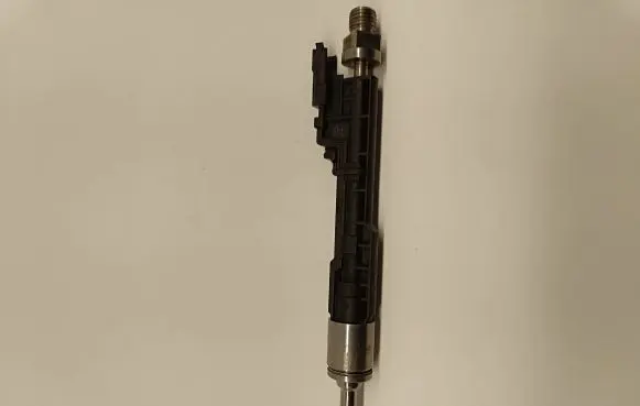 BMW 6 F06 Gran coupe Fuel injector 10213541 1648627842