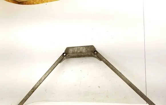 BMW 1 F40 Other engine bay part 689508906 6895089
