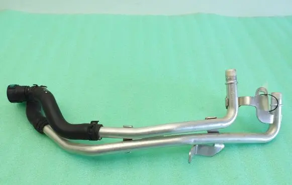 Jaguar F-Pace Engine coolant pipe/hose GX7318C553BD