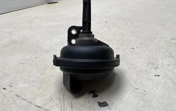 BMW 5 E39 Vacuum valve 71424207