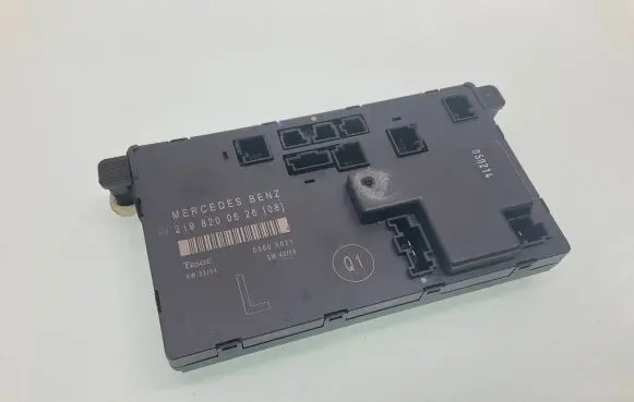 Mercedes-Benz CLS C219 Door control unit/module 2198200626 00005021 HW0504