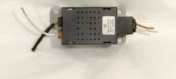 Volkswagen Golf VI Aerial antenna amplifier 5M0035570B
