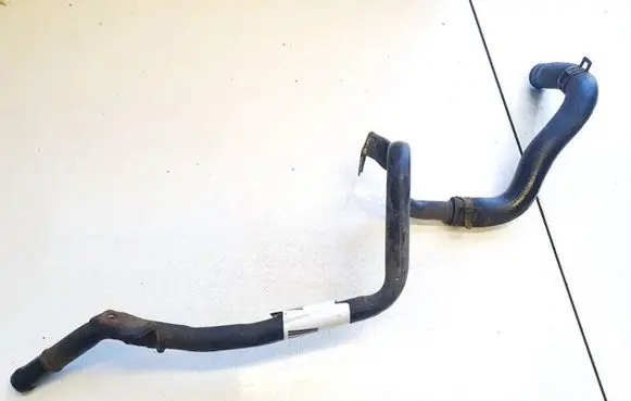 Engine coolant pipe/hose