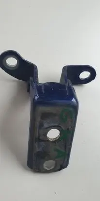 Toyota Prius (XW30) Rear door lower hinge