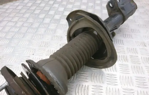 Toyota Avensis T250 Front shock absorber/damper 4851009G40