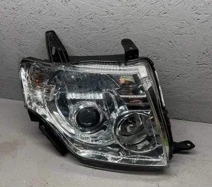 Mitsubishi Pajero Headlight/headlamp 10087873