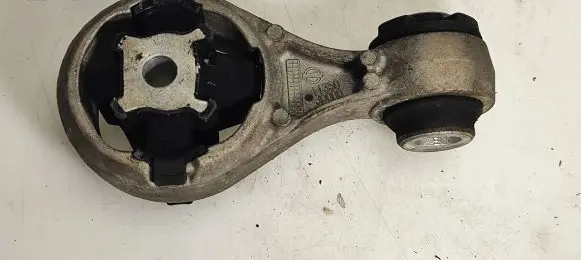 Nissan Qashqai Engine mount bracket 11350