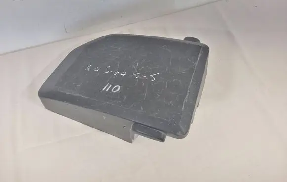 Volvo XC90 Air filter box cover 30680265