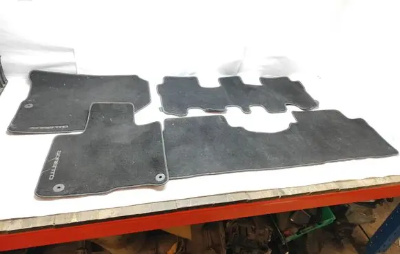 KIA Sorento Car floor mat set 