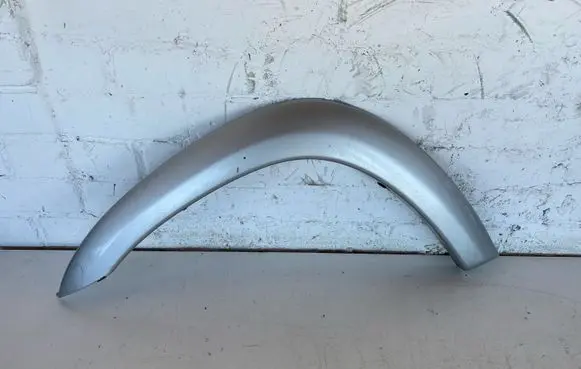 Toyota RAV 4 (XA20) Front arch trim 7560242010
