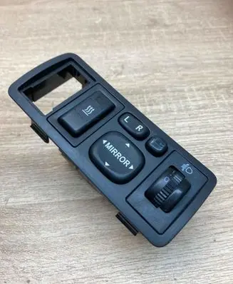 Toyota Avensis T250 Wing mirror switch 153337 777667