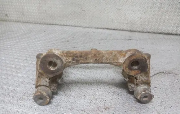 Mercedes-Benz Sprinter W906 Brake caliper pad carrier rear 