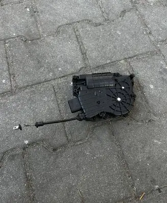 Volvo V70 Tailgate/trunk control unit/module 4180812000 V70SCA