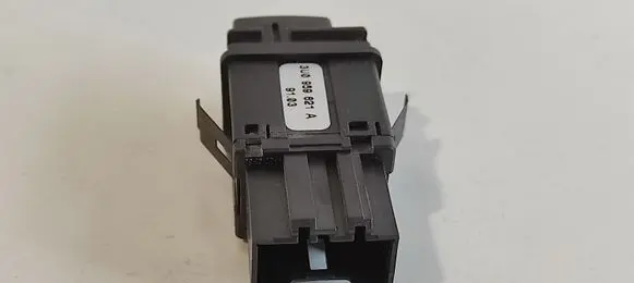 Skoda Superb B5 (3U) Windscreen/window heater switch 3U0959621A