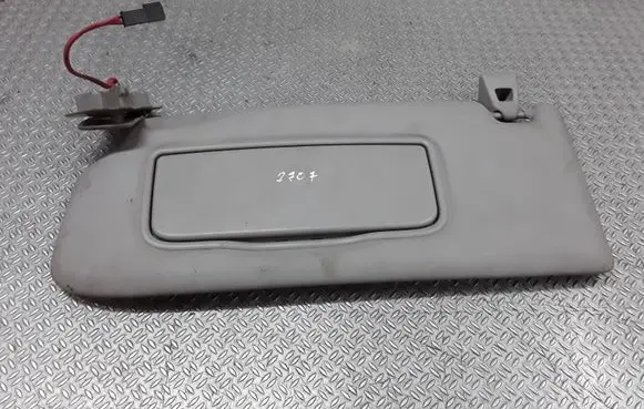 Volvo V50 Sun visor