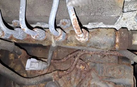Toyota Avensis T250 Fuel main line pipe